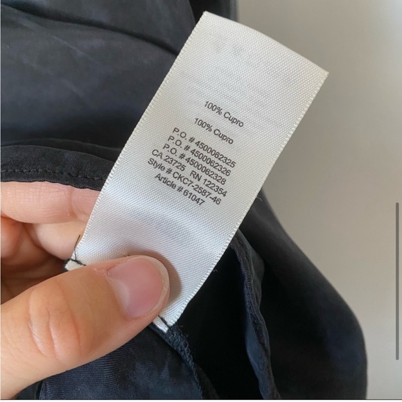 Wilfred Free black open button back cupro blouse - Picture 3 of 6